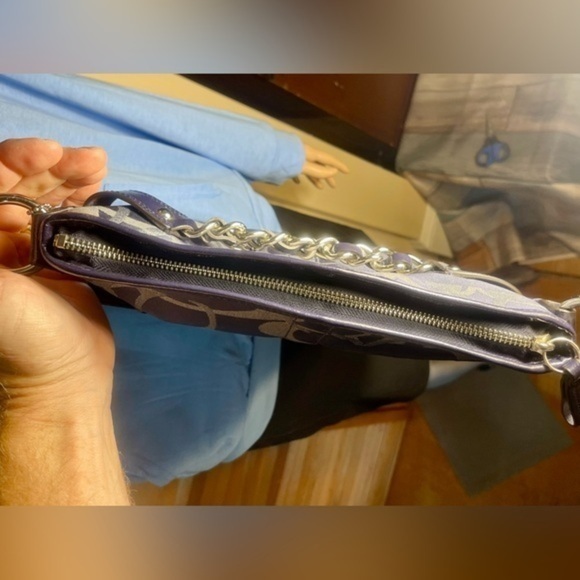 STUNNING Coach F19820 Moto Optic Metallic Chain Navy Signature Jaquard  Bag - Picture 12 of 14